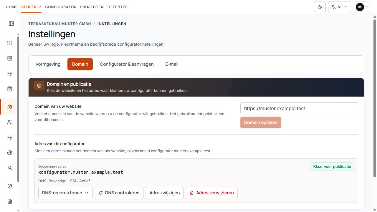Eigen configuratordomein met DNS-bevestiging en SSL-status.