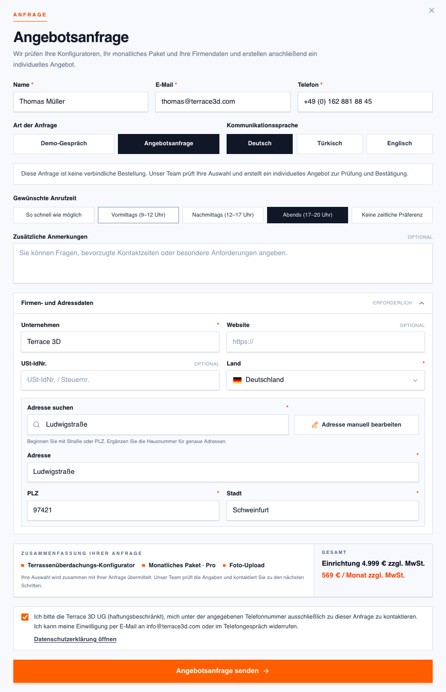 Screenshot der Angebotsanfrage mit Kontaktdaten, Firmen- und Adressdaten, Zusammenfassung und Button Angebotsanfrage senden.
