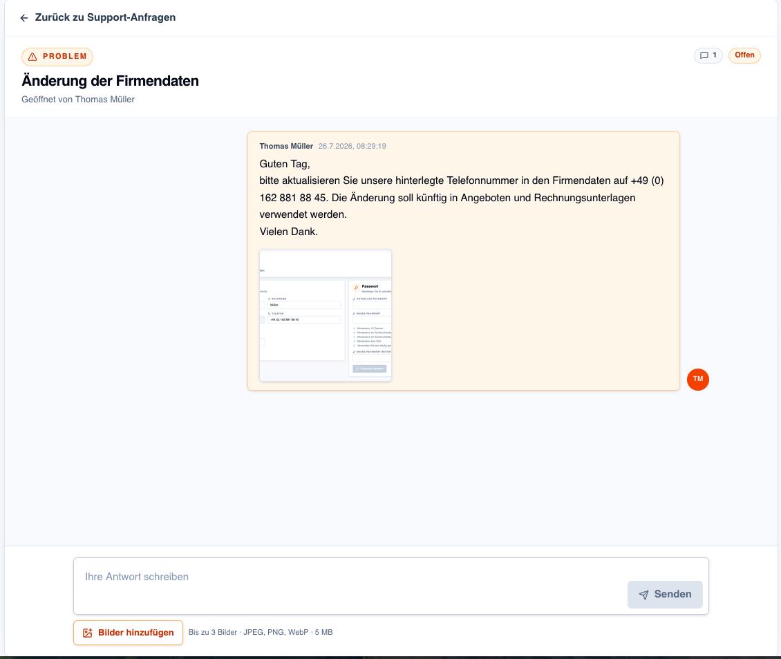 Screenshot eines offenen Support-Tickets mit ursprünglicher Nachricht, angehängtem Bild, Antwortfeld und Status Offen.